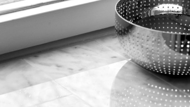 Carrara marmor industrial stil fönsterbänkar